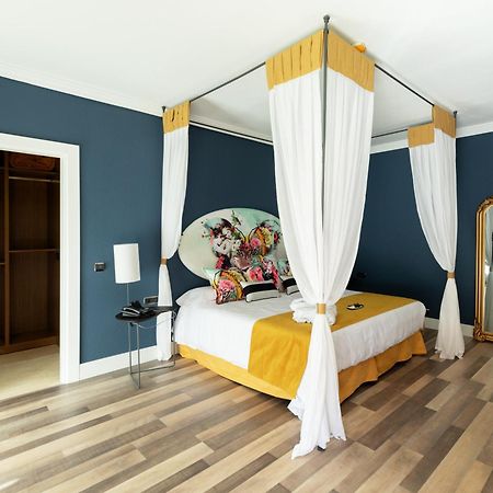 Hotel Altos De 이스탄 외부 사진