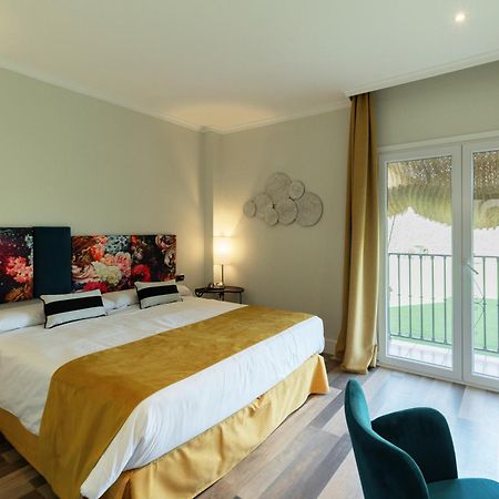 Hotel Altos De 이스탄 외부 사진