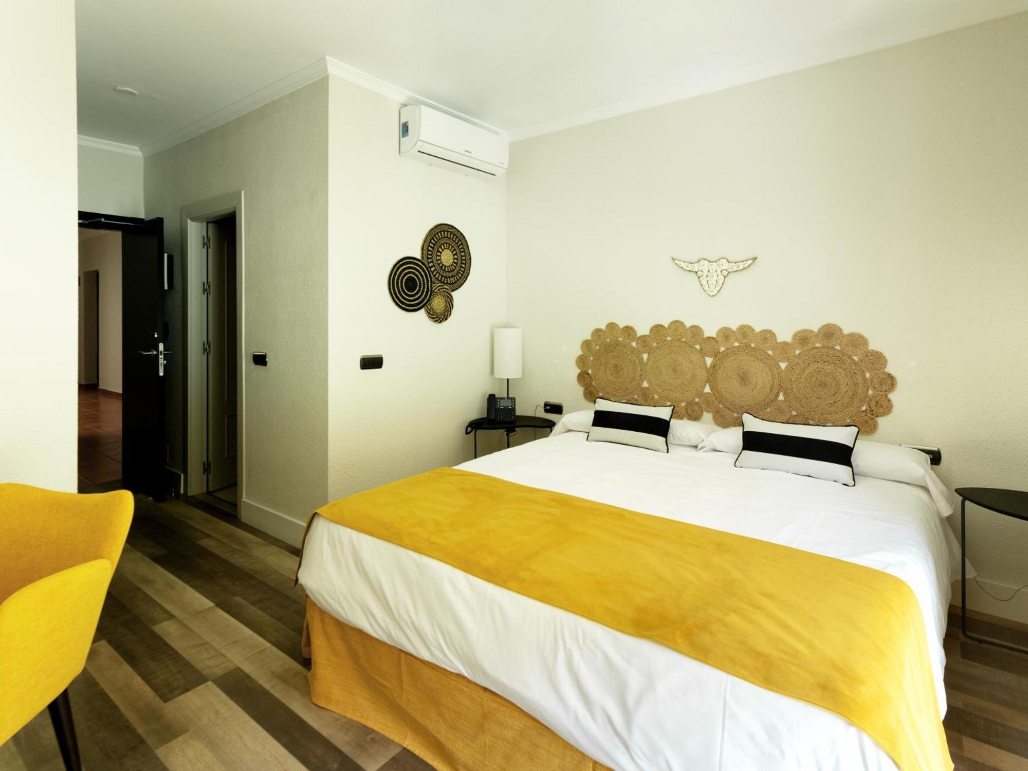Hotel Altos De 이스탄 외부 사진