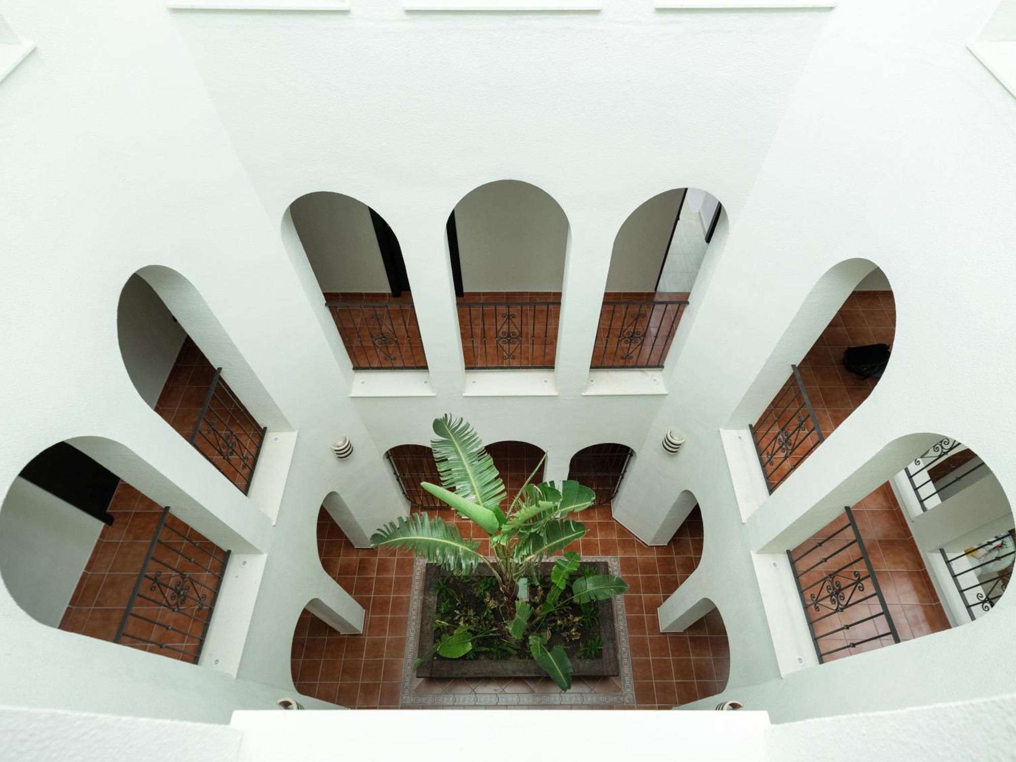 Hotel Altos De 이스탄 외부 사진