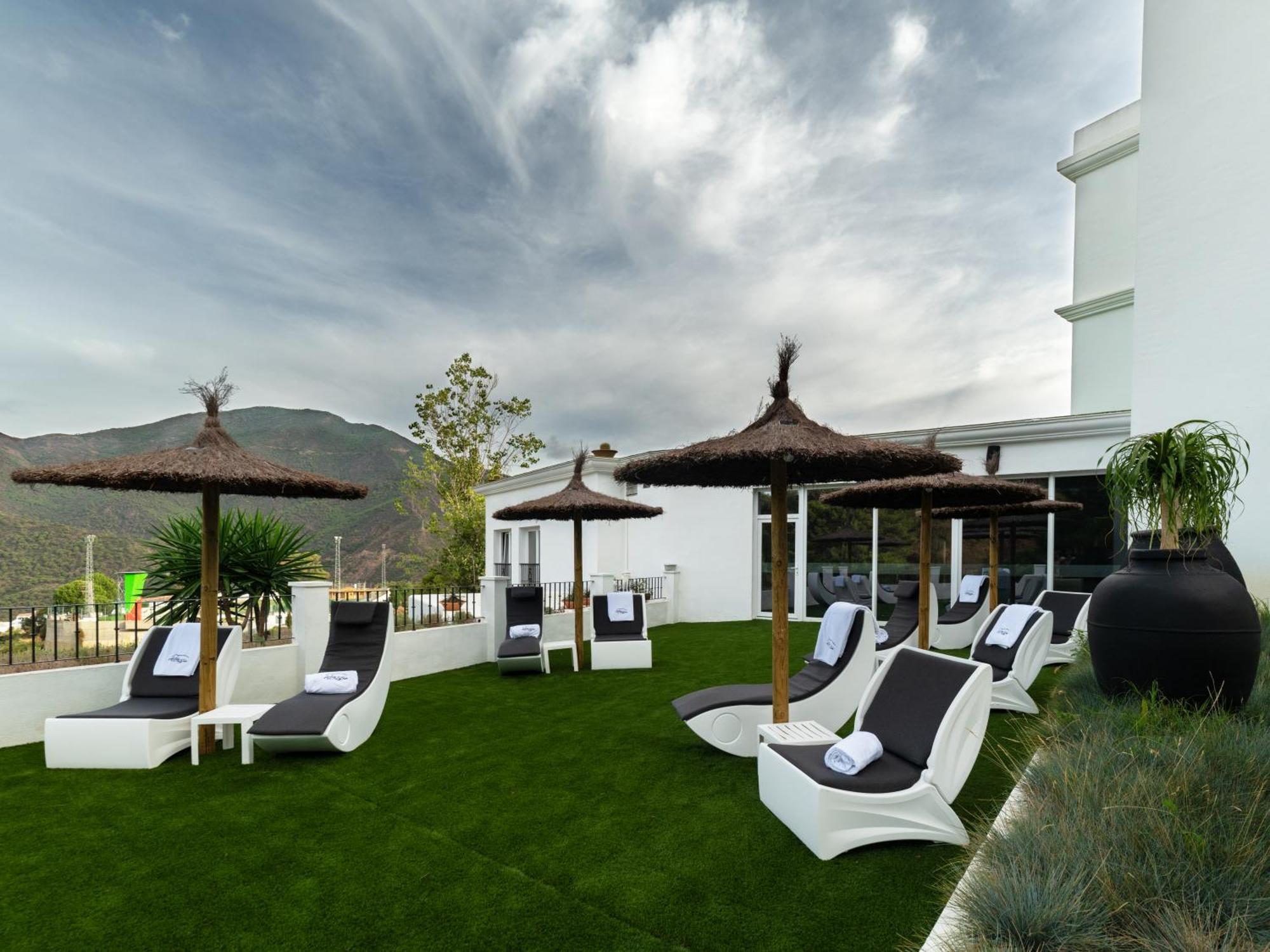 Hotel Altos De 이스탄 외부 사진