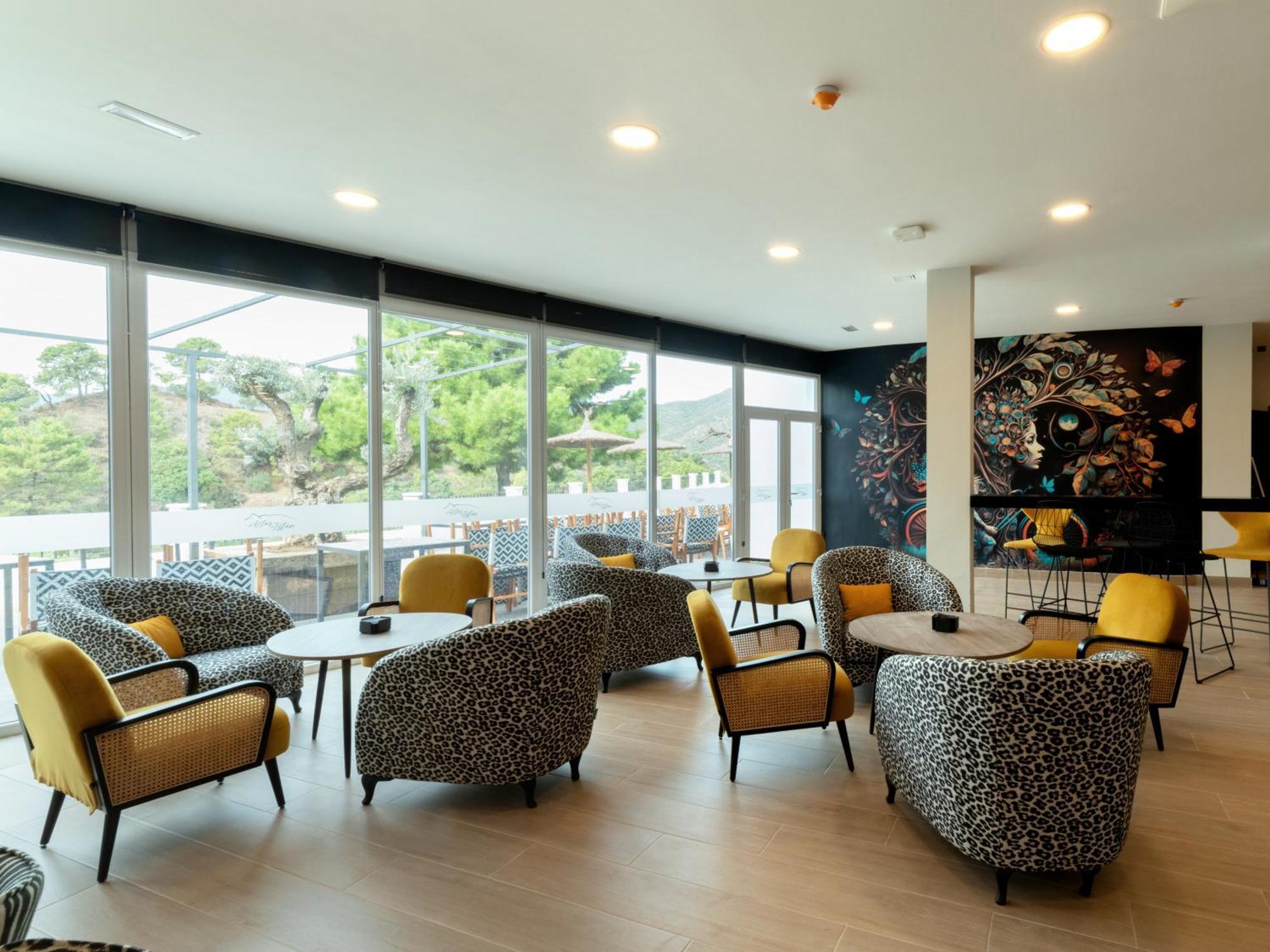 Hotel Altos De 이스탄 외부 사진